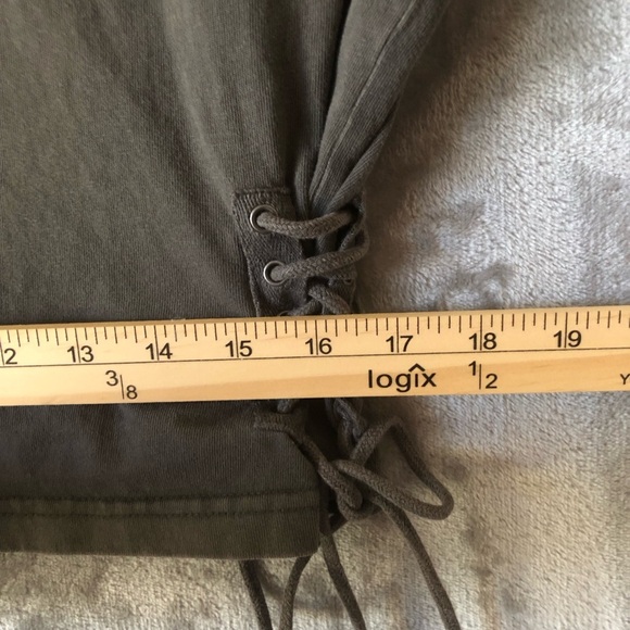 Forever 21 Women T-Shirt Size 0X “wild and free” Side Drawstrings Distressed - Picture 14 of 16